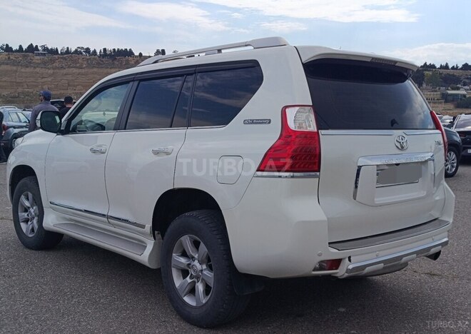 Toyota Land Cruiser Prado-3