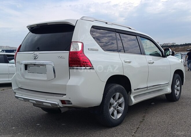 Toyota Land Cruiser Prado-4