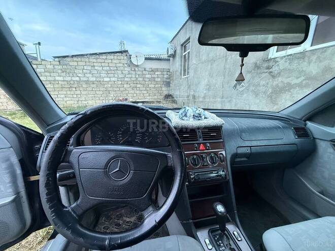 Mercedes C 230-6