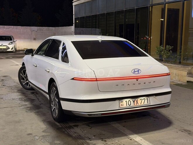 Hyundai Grandeur-8
