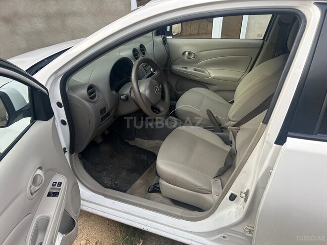 Nissan Sunny-2