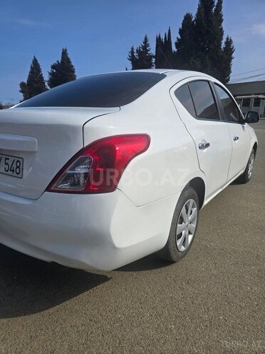 Nissan Sunny-14