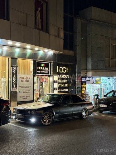 BMW 520-2