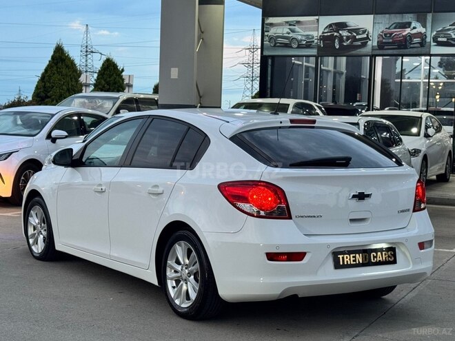 Chevrolet Cruze-10