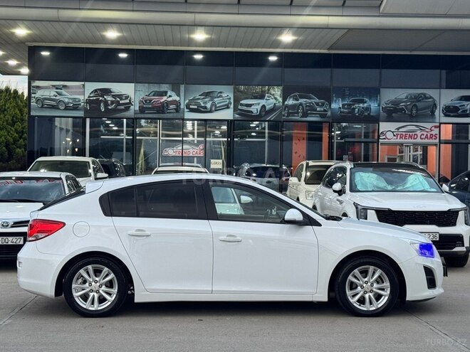 Chevrolet Cruze-13