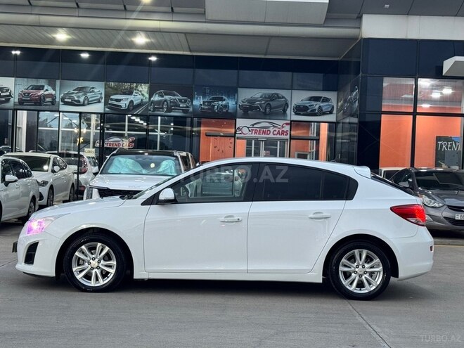 Chevrolet Cruze-12