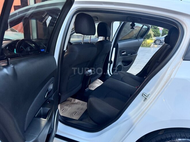 Chevrolet Cruze-27