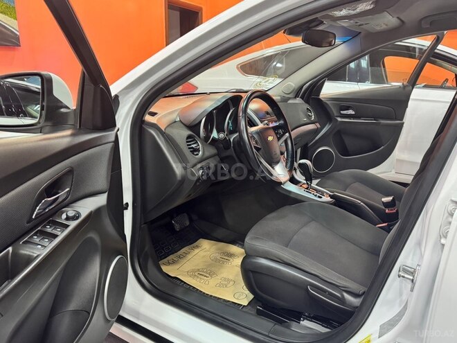 Chevrolet Cruze-25