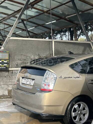 Toyota Prius-3