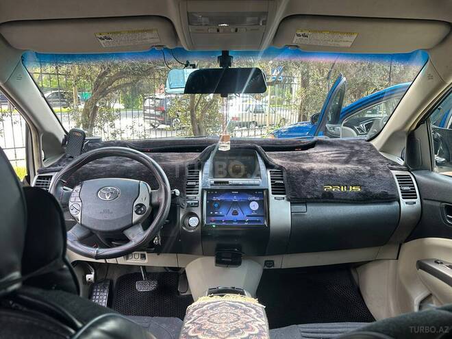 Toyota Prius-7
