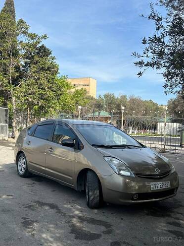 Toyota Prius-9