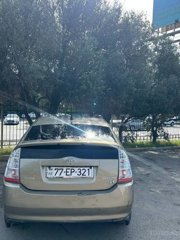 Toyota Prius-11
