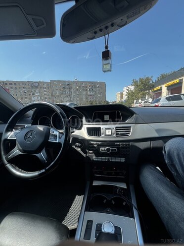 Mercedes E 220-4