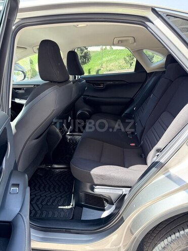 Lexus NX 300-6