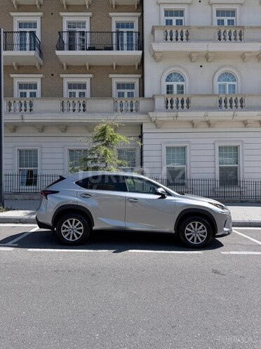 Lexus NX 300-2