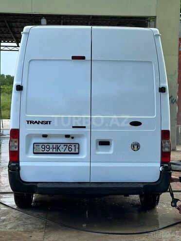 Ford Transit-6