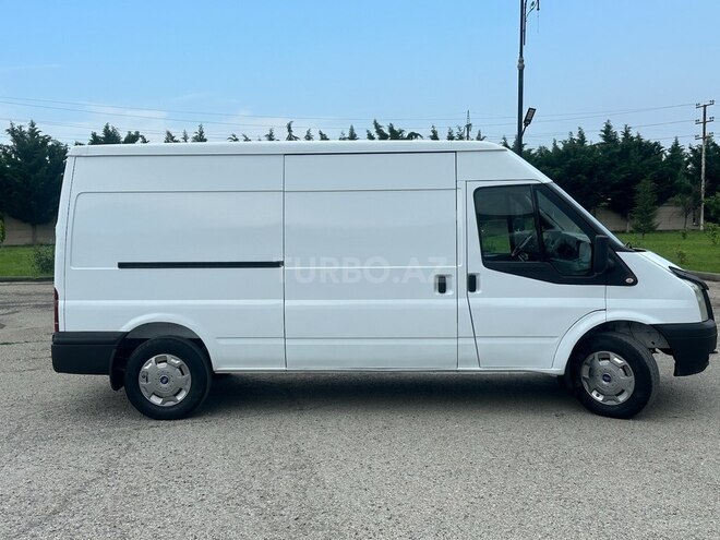 Ford Transit-3