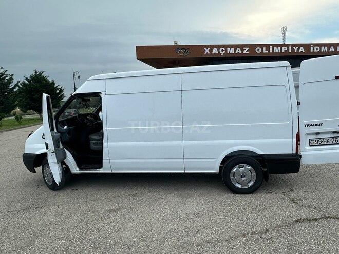 Ford Transit-20