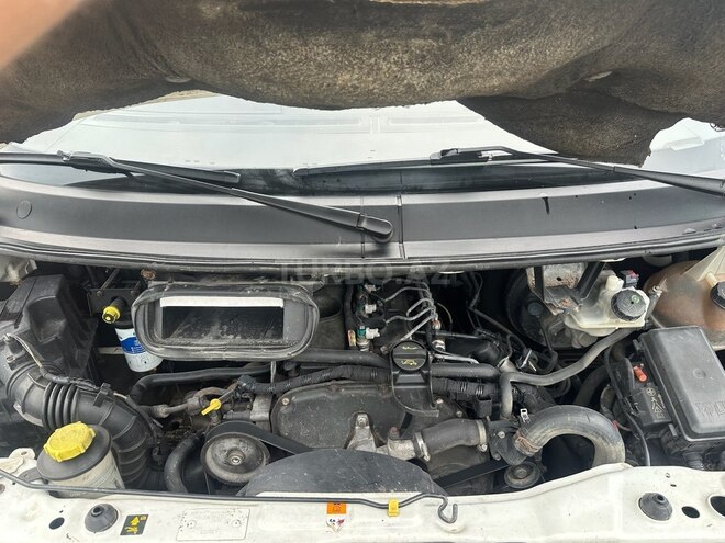 Ford Transit-16