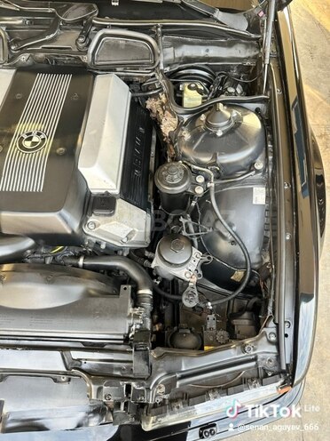 BMW 740-9