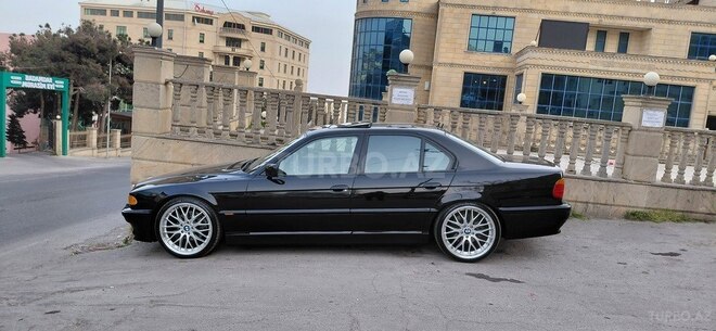 BMW 740-8