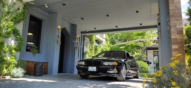BMW 740-1