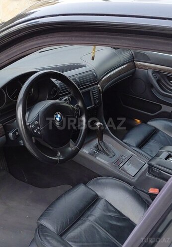 BMW 740-15