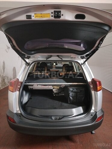 Toyota RAV4-7