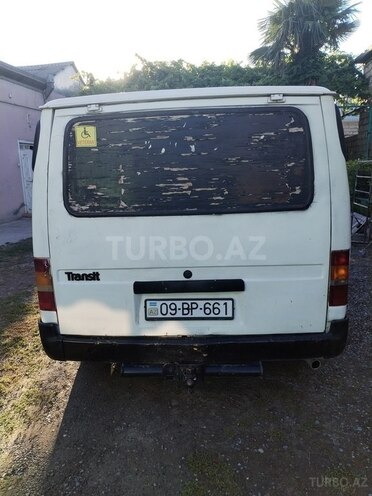 Ford Transit-2