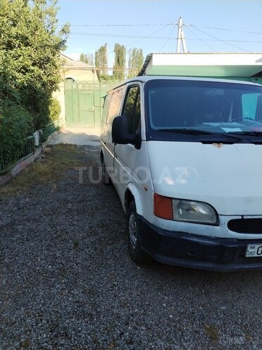 Ford Transit-6