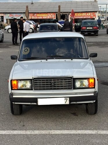 LADA (VAZ) 2107-1