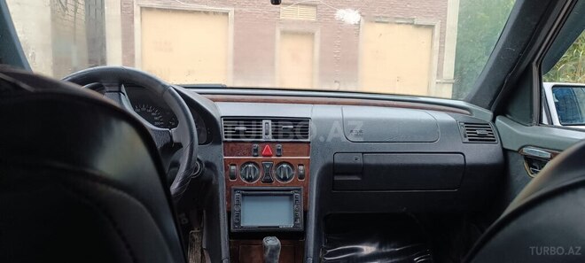 Mercedes C 200-6