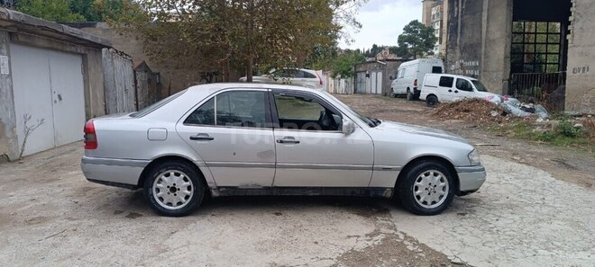Mercedes C 200-3