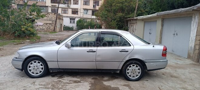 Mercedes C 200-4