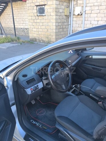 Opel Astra-2