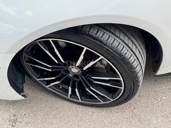 BMW 330-7