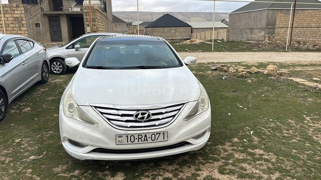 Hyundai Sonata-1