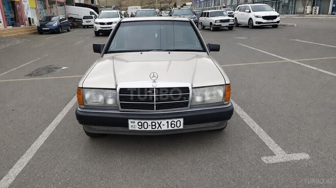 Mercedes 190-1