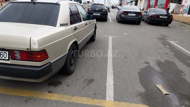 Mercedes 190-3