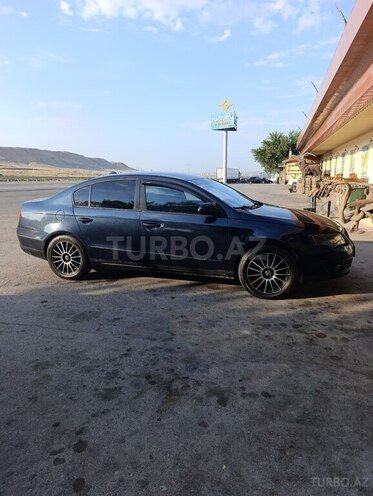 Volkswagen Passat-5