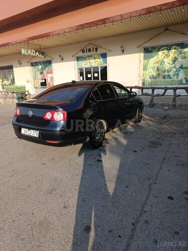 Volkswagen Passat-8