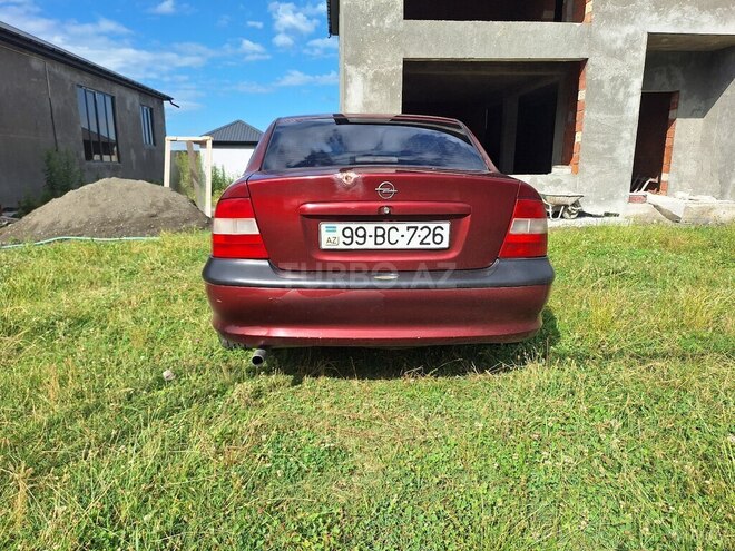 Opel Vectra-3