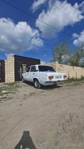 LADA (VAZ) 21011-2