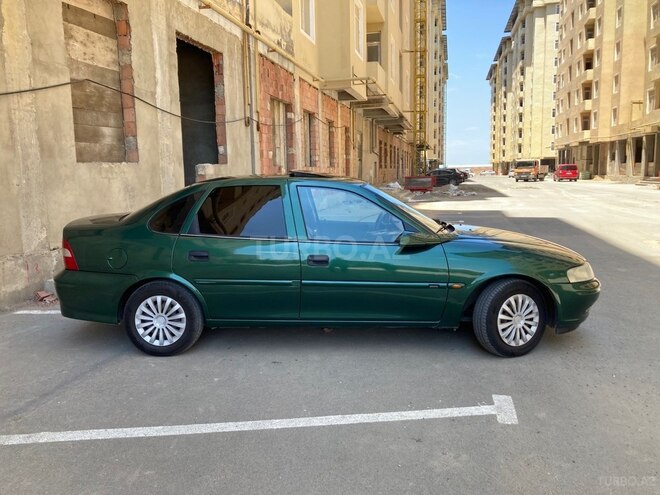 Opel Vectra-4