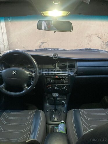 Opel Vectra-7