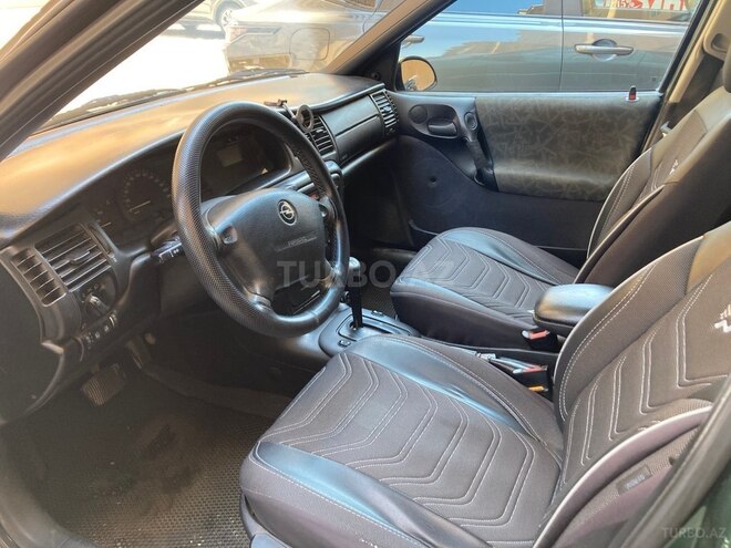 Opel Vectra-8