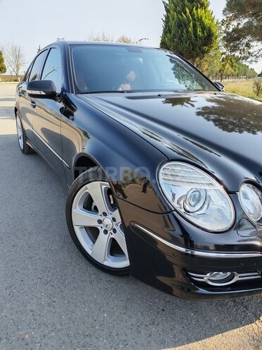 Mercedes E 280-7