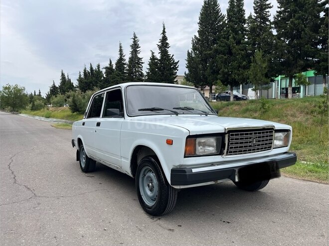 LADA (VAZ) 2107-2