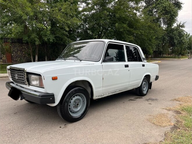 LADA (VAZ) 2107-4