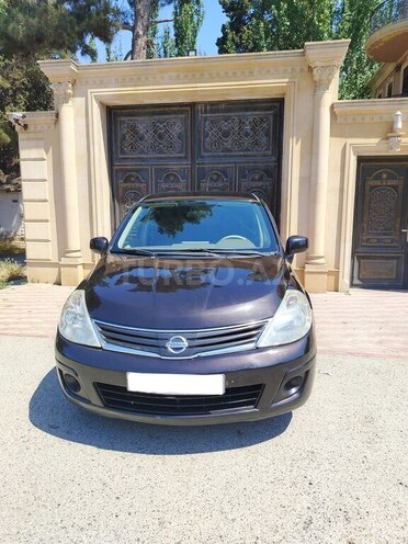 Nissan Tiida-1